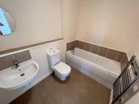 2 bedroom Apartment to let in Broad Gauge Way, Wolverhampton, WV10
