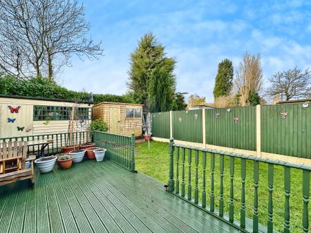 3 bedroom Semi-detached house for sale in Willow Avenue, Wednesfield, Wolverhampton, WV11