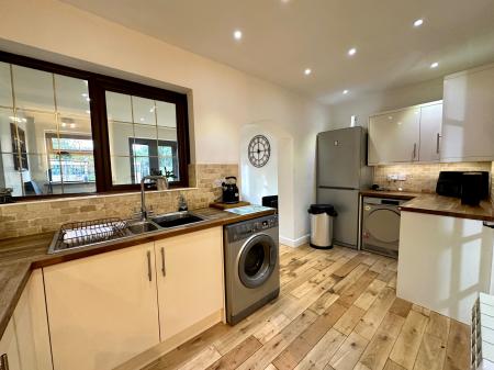 3 bedroom Semi-detached house for sale in Willow Avenue, Wednesfield, Wolverhampton, WV11