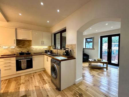 3 bedroom Semi-detached house for sale in Willow Avenue, Wednesfield, Wolverhampton, WV11