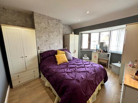 3 bedroom Semi-detached house for sale in Willow Avenue, Wednesfield, Wolverhampton, WV11