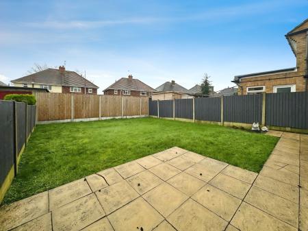 3 bedroom Semi-detached house for sale in Robin Grove, Wednesfield, Wolverhampton, WV11