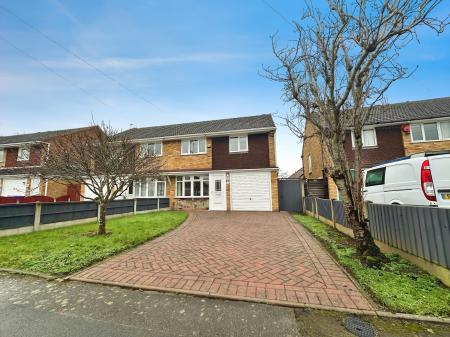 3 bedroom Semi-detached house for sale in Robin Grove, Wednesfield, Wolverhampton, WV11