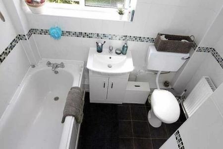 1 bedroom Flat to let in White Oak Drive, Finchfield, Wolverhampton, WV3