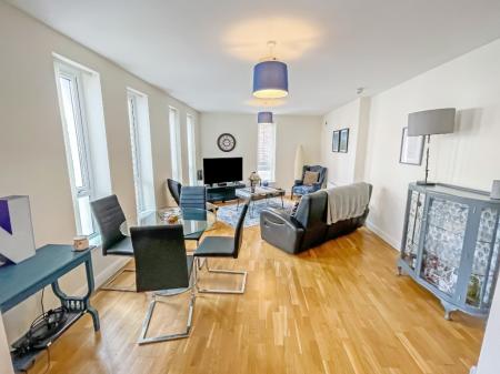 2 bedroom Flat for sale in Badgers Lane, Lisburn, BT28