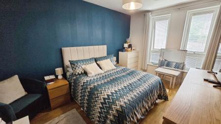 2 bedroom Ground floor flat for sale in 43