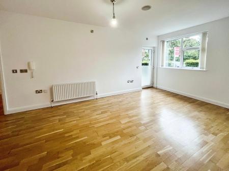 2 bedroom Ground floor flat for sale in Badgers Lane, Lisburn, BT28