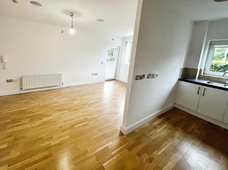 2 bedroom Ground floor flat for sale in Badgers Lane, Lisburn, BT28