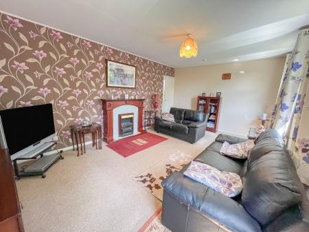 3 bedroom Bungalow for sale in Barley Hill, Lisburn, BT27