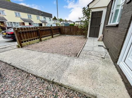 3 bedroom Terraced House for sale in Creeve Place, Lisburn, BT28