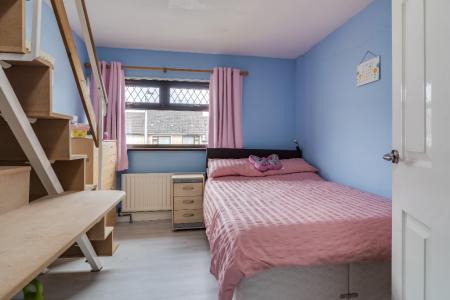 3 bedroom Terraced House for sale in Drumlough Gardens, Lisburn, BT28