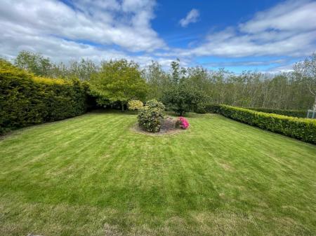 4 bedroom Detached house for sale in Drumlough Road, Hillsborough, BT26