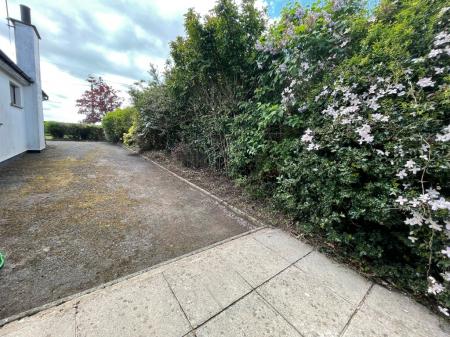 4 bedroom Detached house for sale in Drumlough Road, Hillsborough, BT26