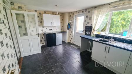 3 bedroom Terraced House for sale in Glenavy Gardens, Lisburn, BT28