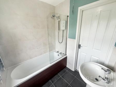 2 bedroom Terraced House for sale in Grand Street, Lisburn, BT27
