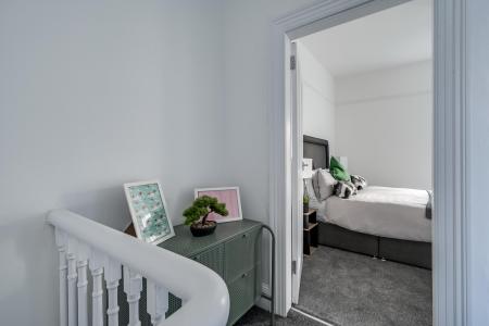 2 bedroom Terraced House for sale in Hillsborough Old Road, Lisburn, BT27