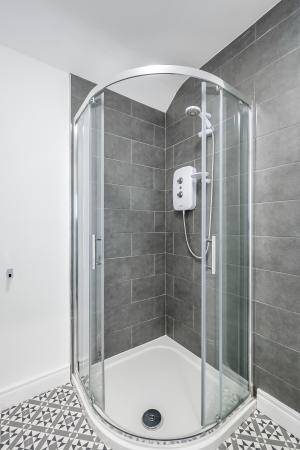 2 bedroom Terraced House for sale in Hillsborough Old Road, Lisburn, BT27