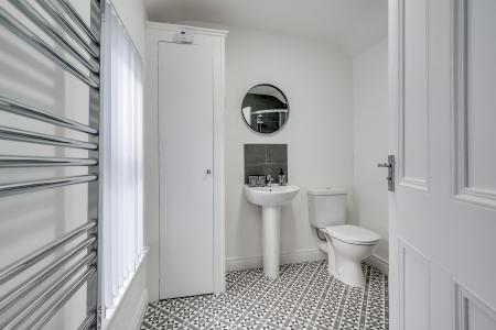 2 bedroom Terraced House for sale in Hillsborough Old Road, Lisburn, BT27