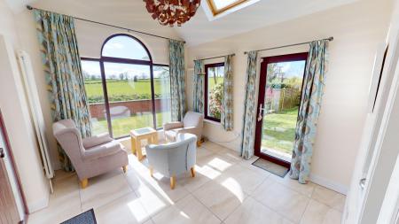 5 bedroom Detached house for sale in Monument Park, Hillsborough, BT26