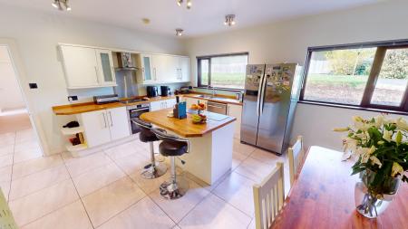 5 bedroom Detached house for sale in Monument Park, Hillsborough, BT26