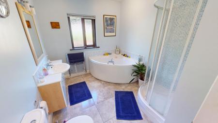 5 bedroom Detached house for sale in Monument Park, Hillsborough, BT26