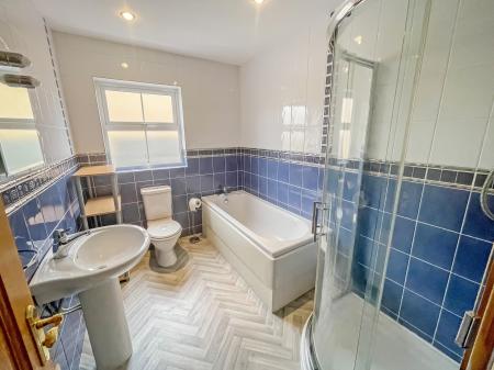 4 bedroom Detached house for sale in Mornington Avenue, Lisburn, BT28