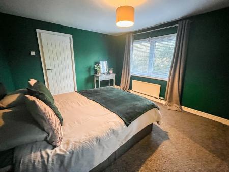 3 bedroom Terraced House for sale in Parkview, Lisburn, BT27