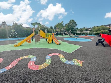 2 bedroom Terraced House for sale in Railway View, Lambeg, BT27