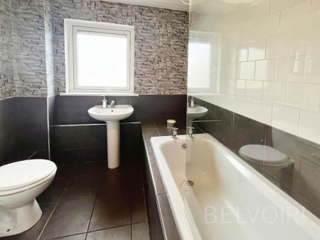 2 bedroom Terraced House for sale in Rathvarna Avenue, Lisburn, BT28