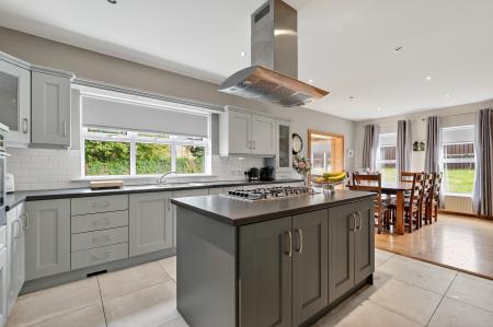 4 bedroom Detached house for sale in Rivergate Lane, Lisburn, BT27