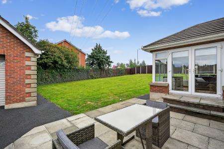 4 bedroom Detached house for sale in Rivergate Lane, Lisburn, BT27