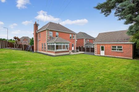 4 bedroom Detached house for sale in Rivergate Lane, Lisburn, BT27