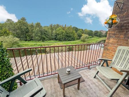 Edgewater, Lisburn, BT27