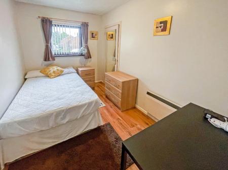 2 bedroom Flat to let in Edgewater, Lisburn, BT27