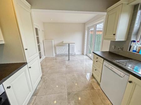3 bedroom Semi-detached house to let in Ashbourne Park, Lambeg, BT27
