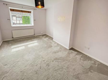 3 bedroom Semi-detached house to let in Ashbourne Park, Lambeg, BT27