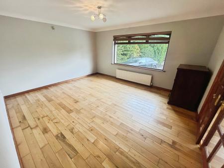 4 bedroom Bungalow to let in Lough Road, Lisburn, BT28