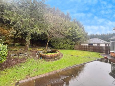 4 bedroom Bungalow to let in Lough Road, Lisburn, BT28