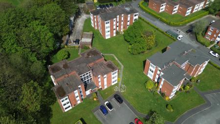 2 bedroom Flat for sale in Meade Close, Prescot, L35