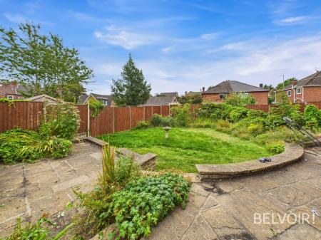 4 bedroom Semi-detached house for sale in Plumtree Close, Rainhill, L35