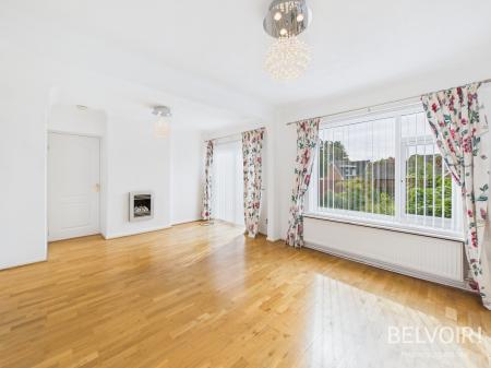 4 bedroom Semi-detached house for sale in Plumtree Close, Rainhill, L35