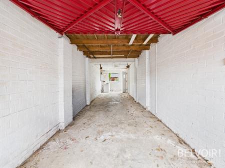 4 bedroom Semi-detached house for sale in Plumtree Close, Rainhill, L35