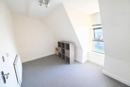 2 bedroom Flat to let in Meribel Square, Prescot, L34