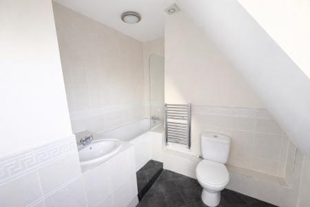 2 bedroom Flat to let in Meribel Square, Prescot, L34