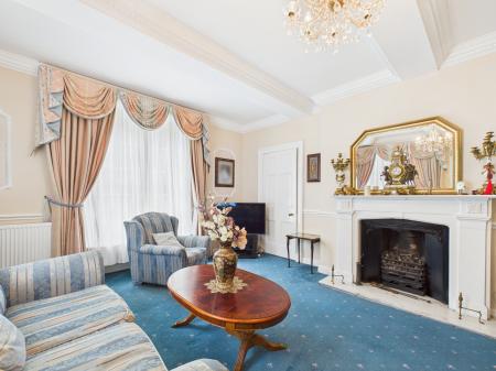 9 bedroom Semi-detached house for sale in 166 Orrell Road, Orrell, Wigan, WN5