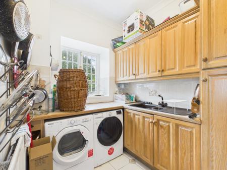 9 bedroom Semi-detached house for sale in 166 Orrell Road, Orrell, Wigan, WN5