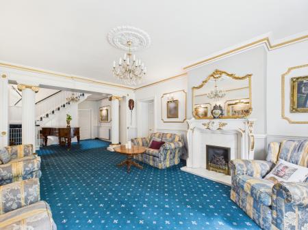 9 bedroom Semi-detached house for sale in 166 Orrell Road, Orrell, Wigan, WN5