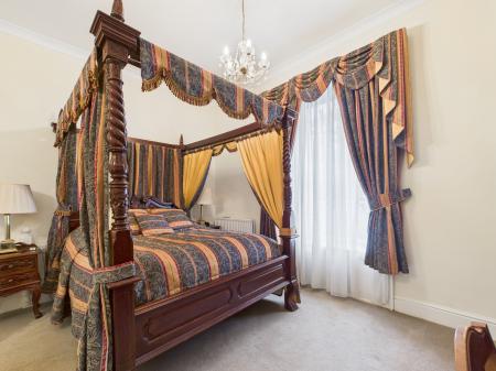 9 bedroom Semi-detached house for sale in 166 Orrell Road, Orrell, Wigan, WN5