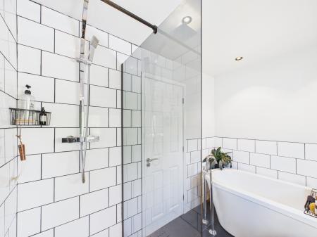 4 bedroom Detached house for sale in Kielder Close, Ashton-In-Makerfield, WN4