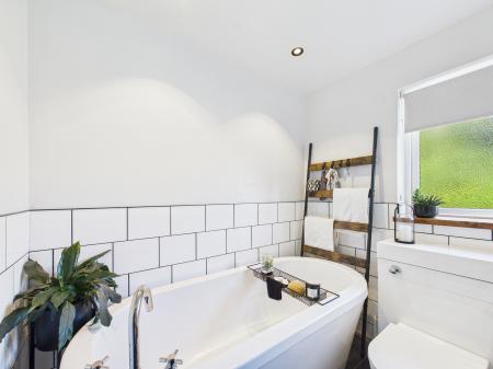 4 bedroom Detached house for sale in Kielder Close, Ashton-In-Makerfield, WN4